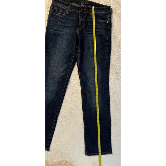 Lucky brand jeans
Size 2 - Picture 5 of 6